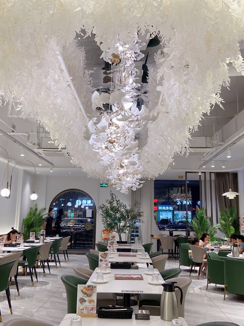 Gingko Leaves Crown Chandelier