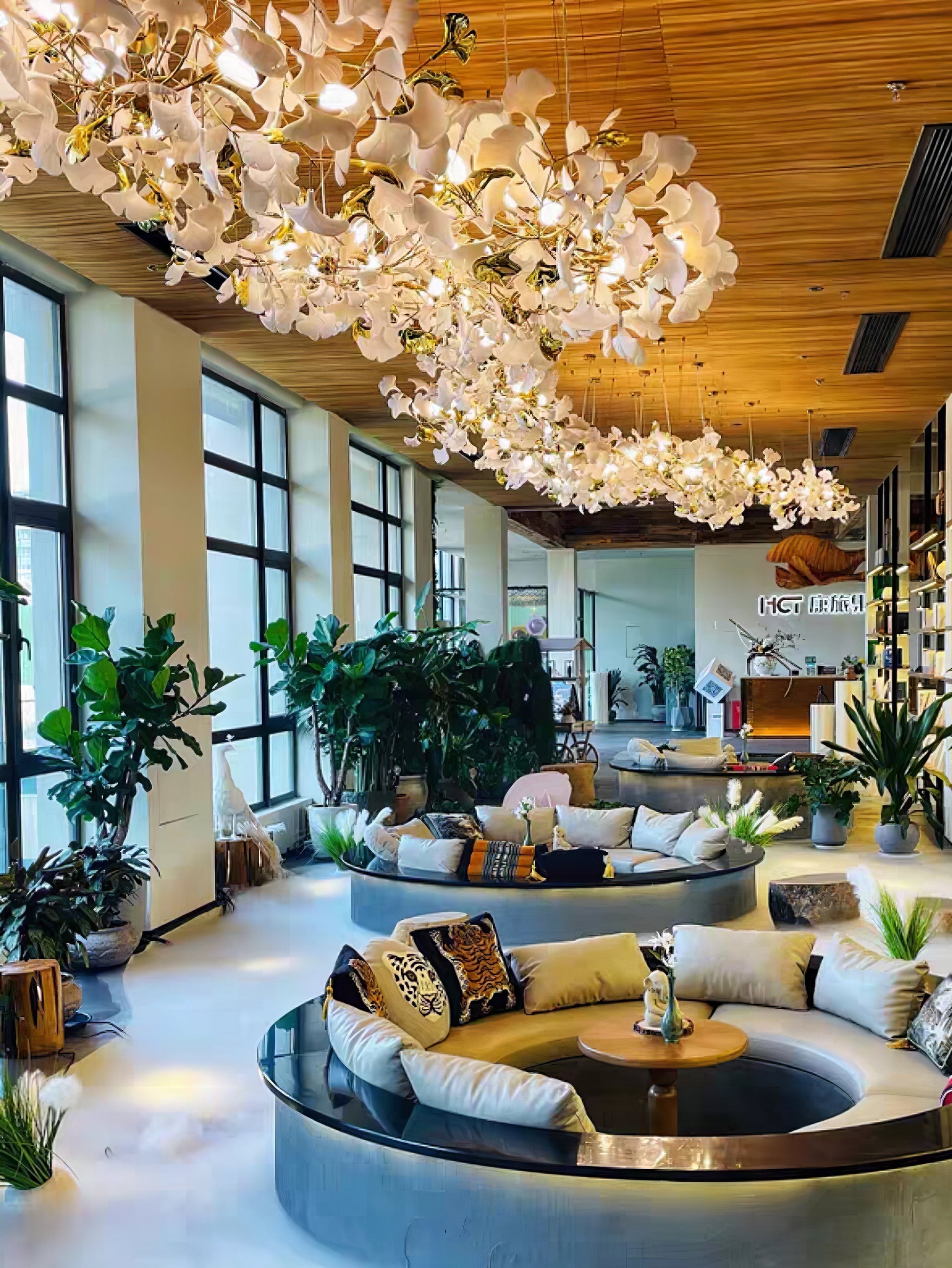 Gingko Leaves Crown Chandelier