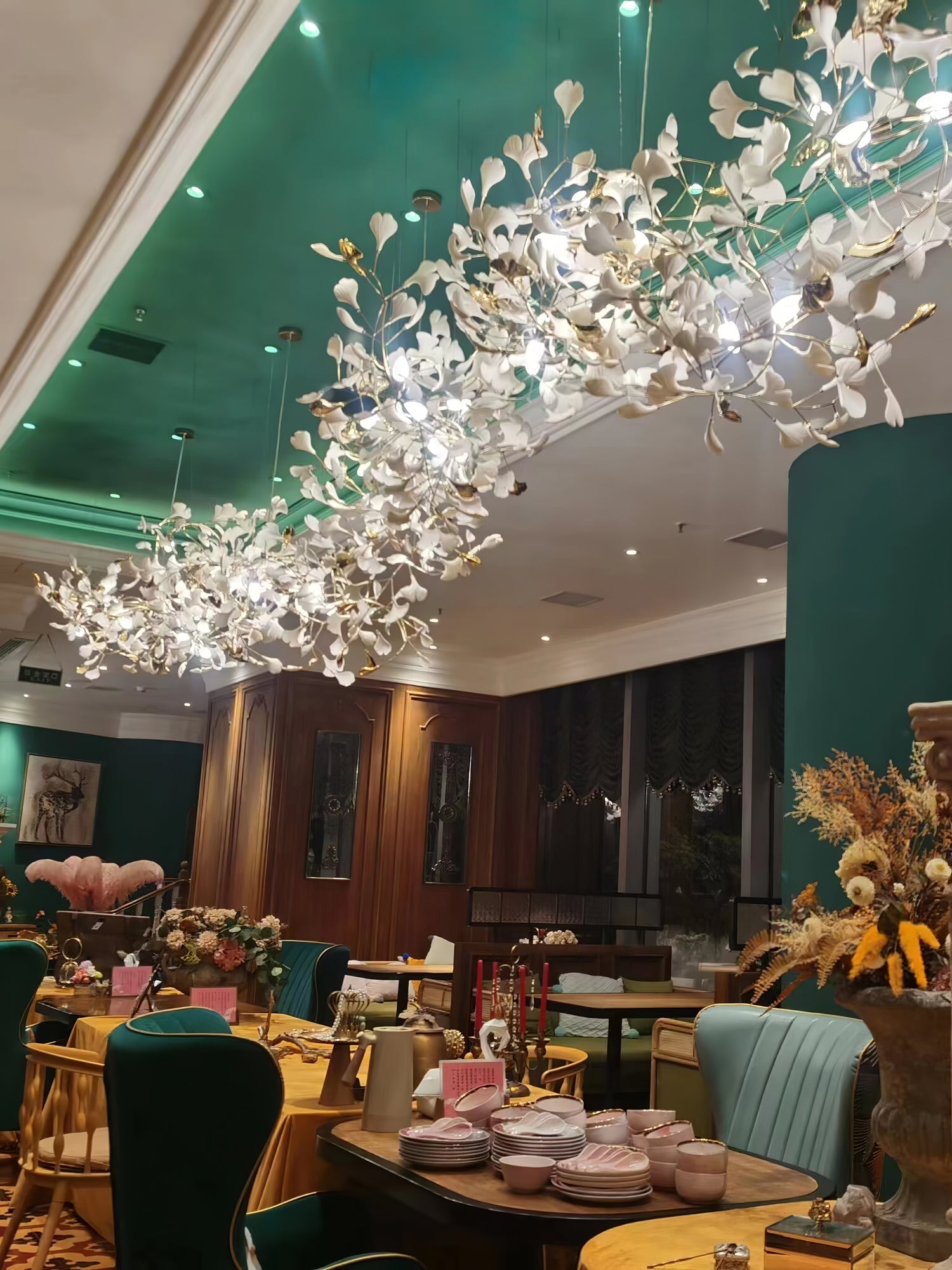 Gingko Leaves Crown Chandelier