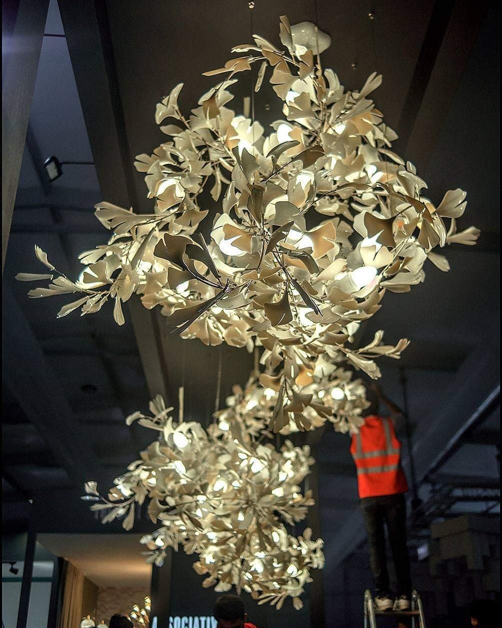 Gingko Leaves Crown Chandelier