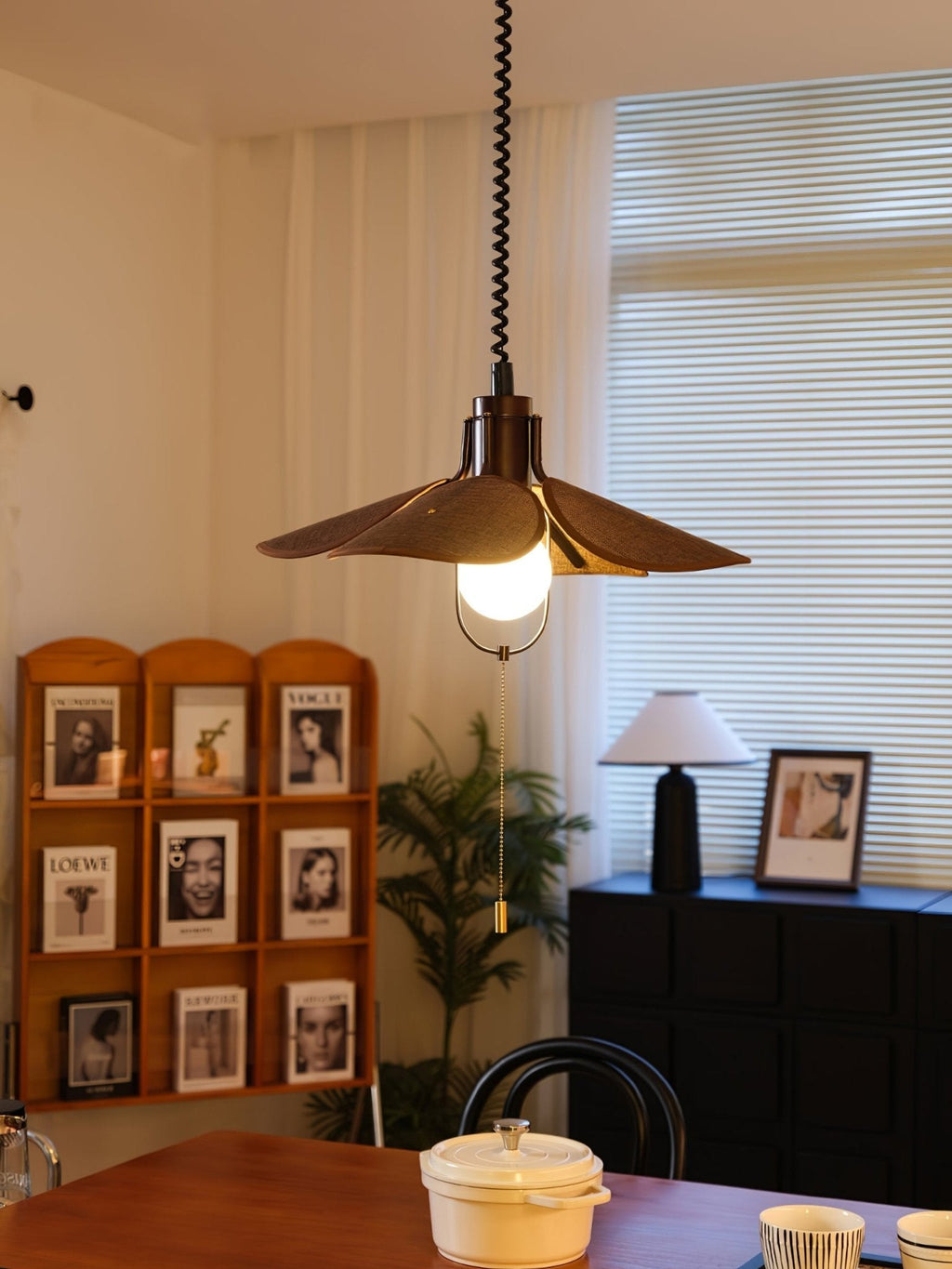 Petal Bloom Droplight Pendant Light