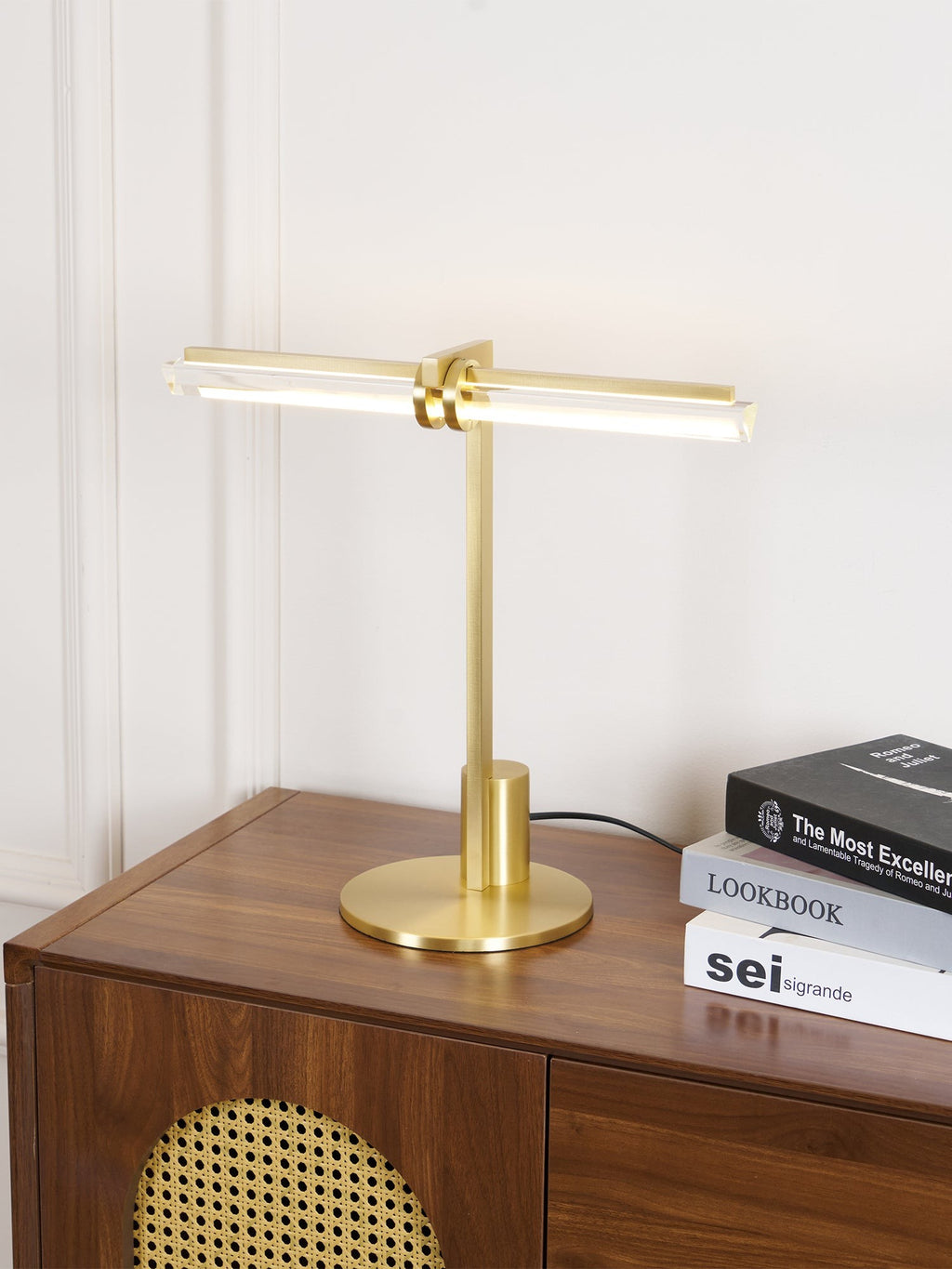 Aurion Linear Table Lamp