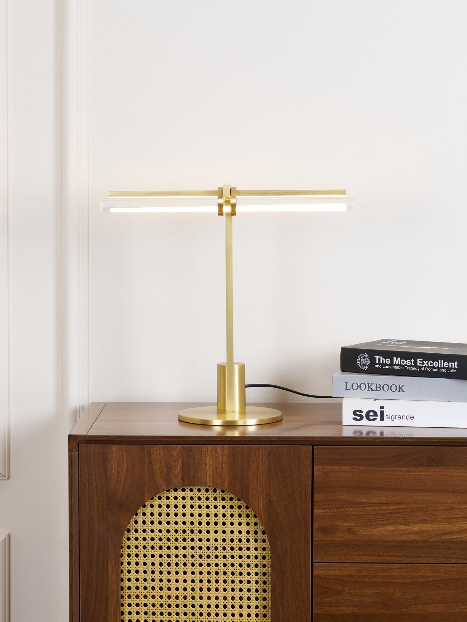 Aurion Linear Table Lamp
