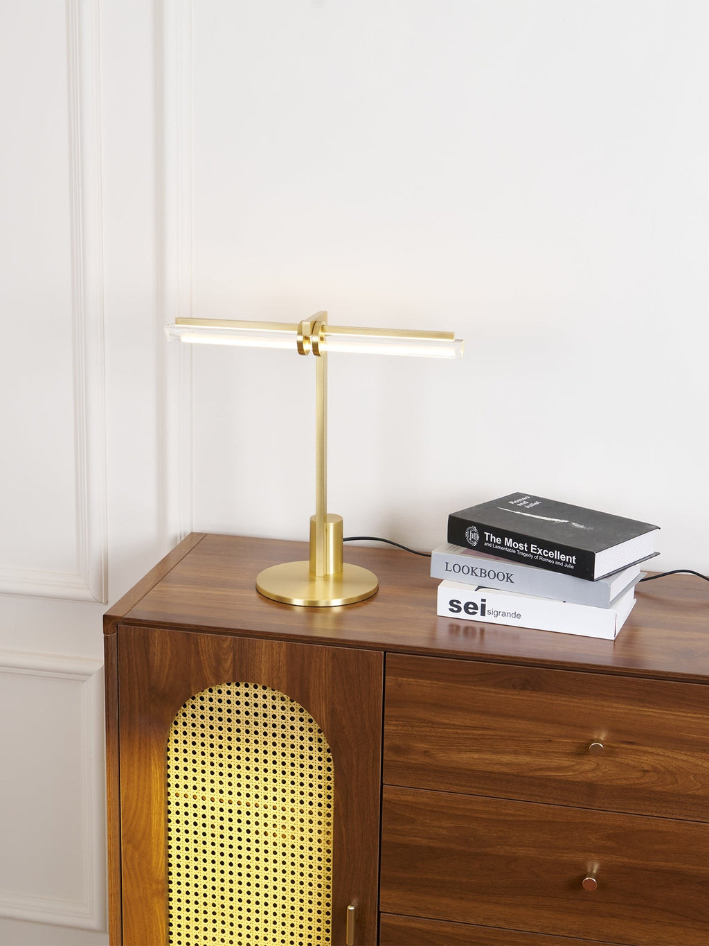 Aurion Linear Table Lamp
