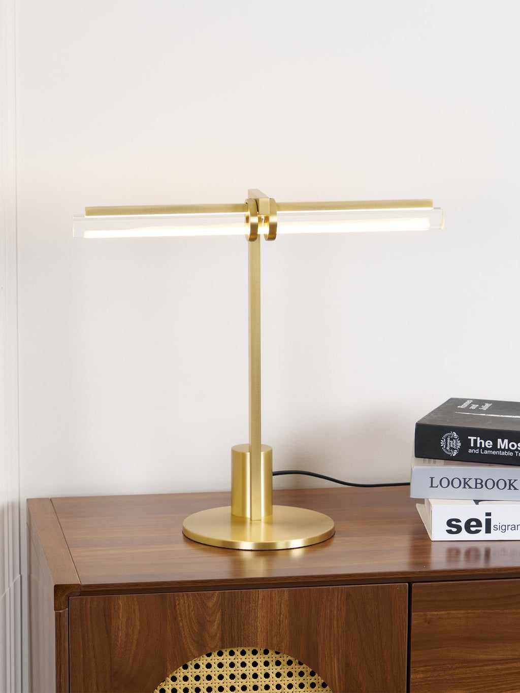 Aurion Linear Table Lamp