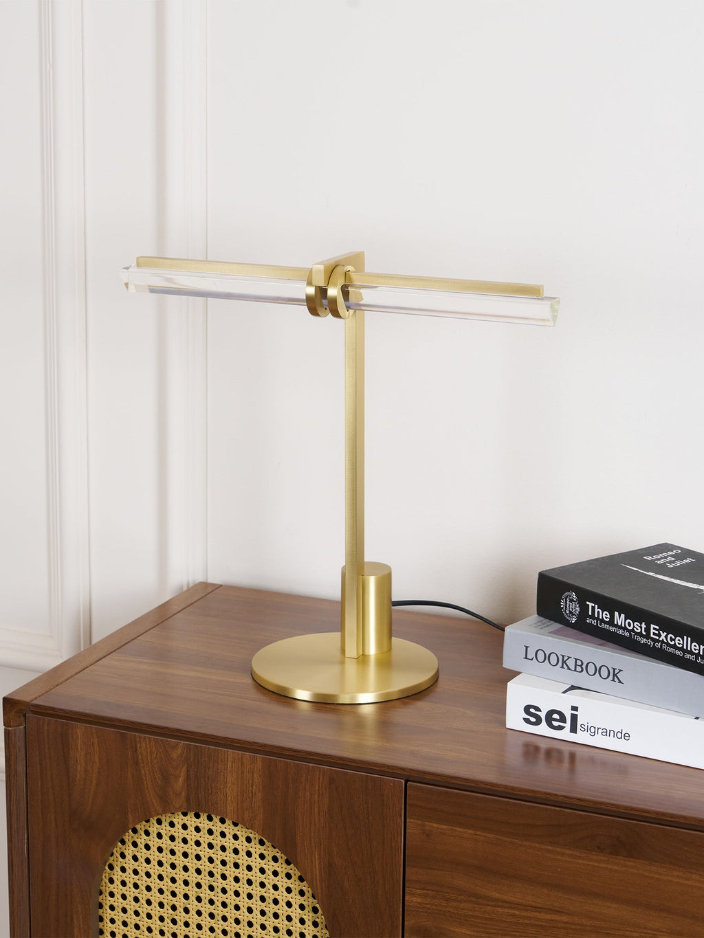Aurion Linear Table Lamp