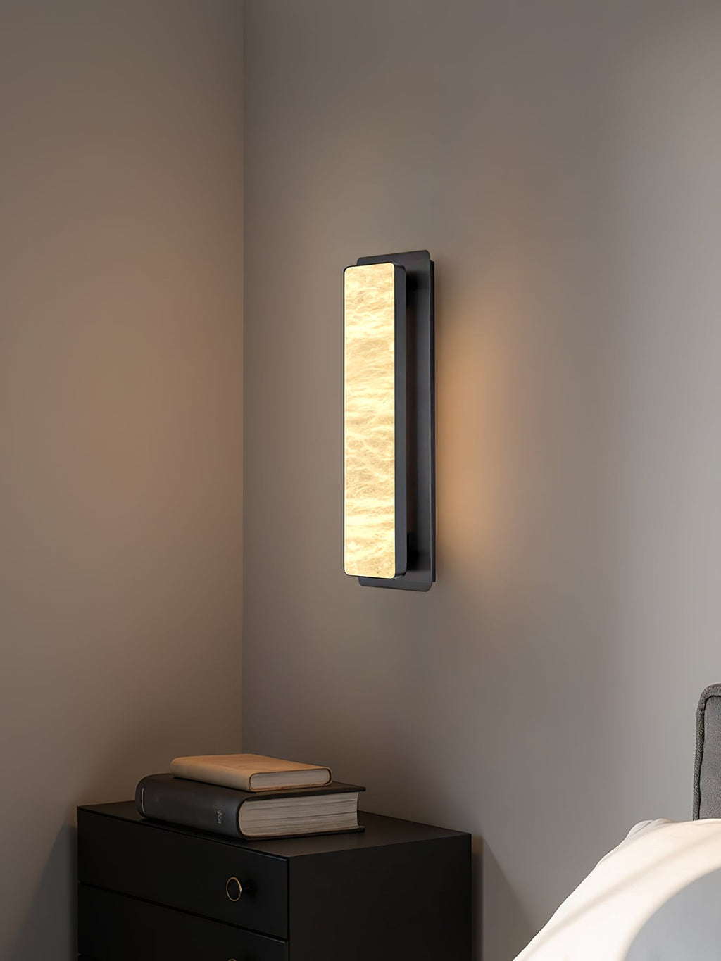 Cavoya Alabaster Column Wall Sconce