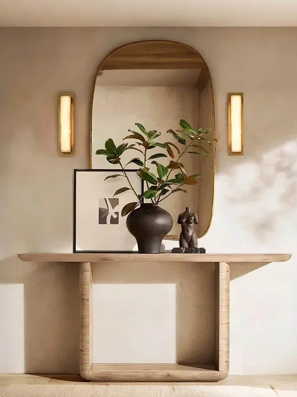 Cavoya Alabaster Column Wall Sconce