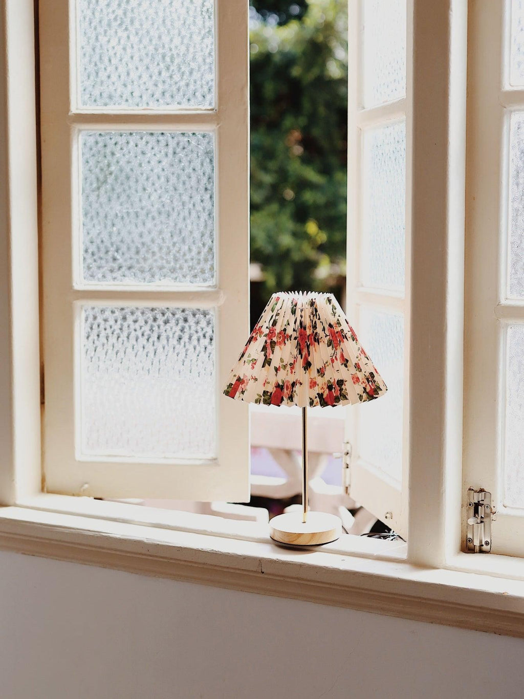 Floria Pleated Fabric Table Lamp