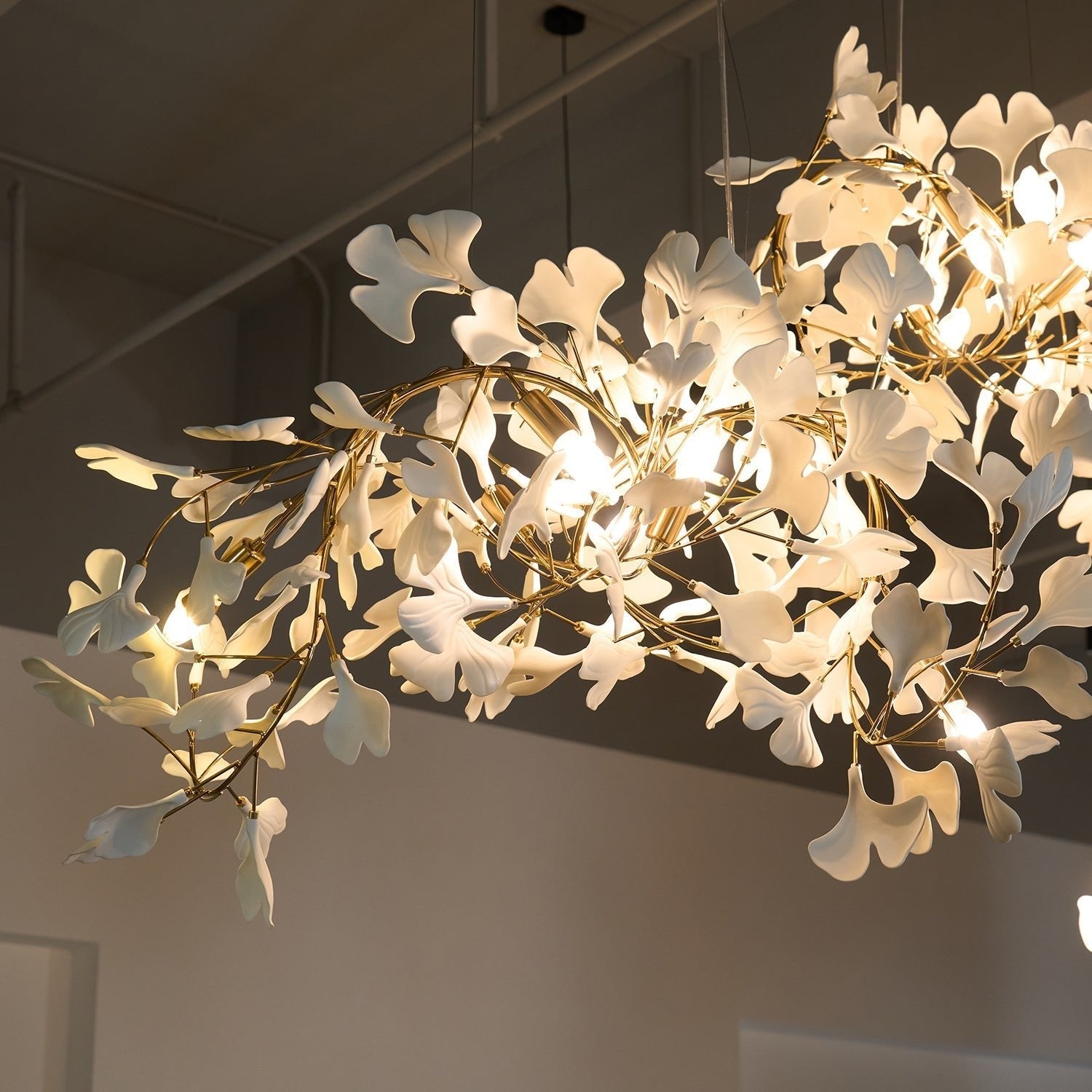 Gildora Ginkgo Leaf Grand Chandelier