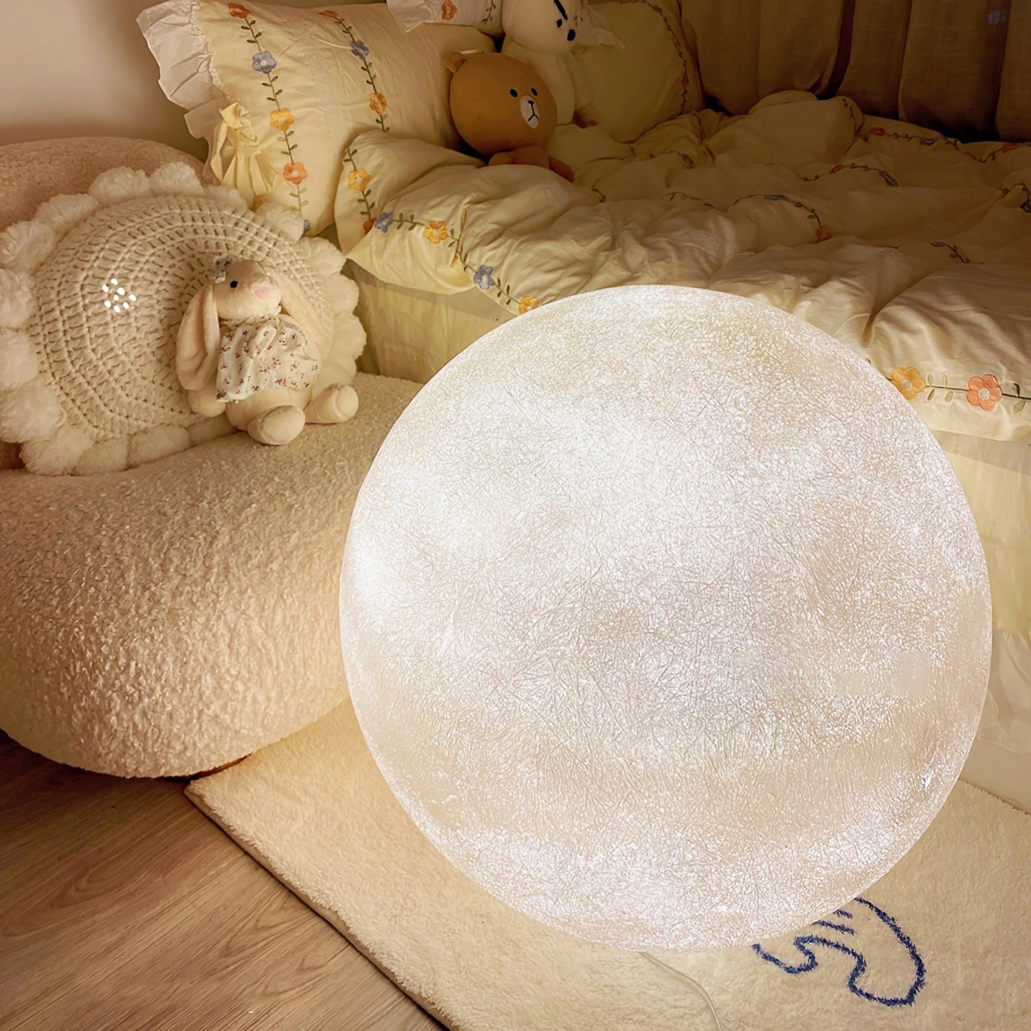 Lunara Sphere Table Lamp