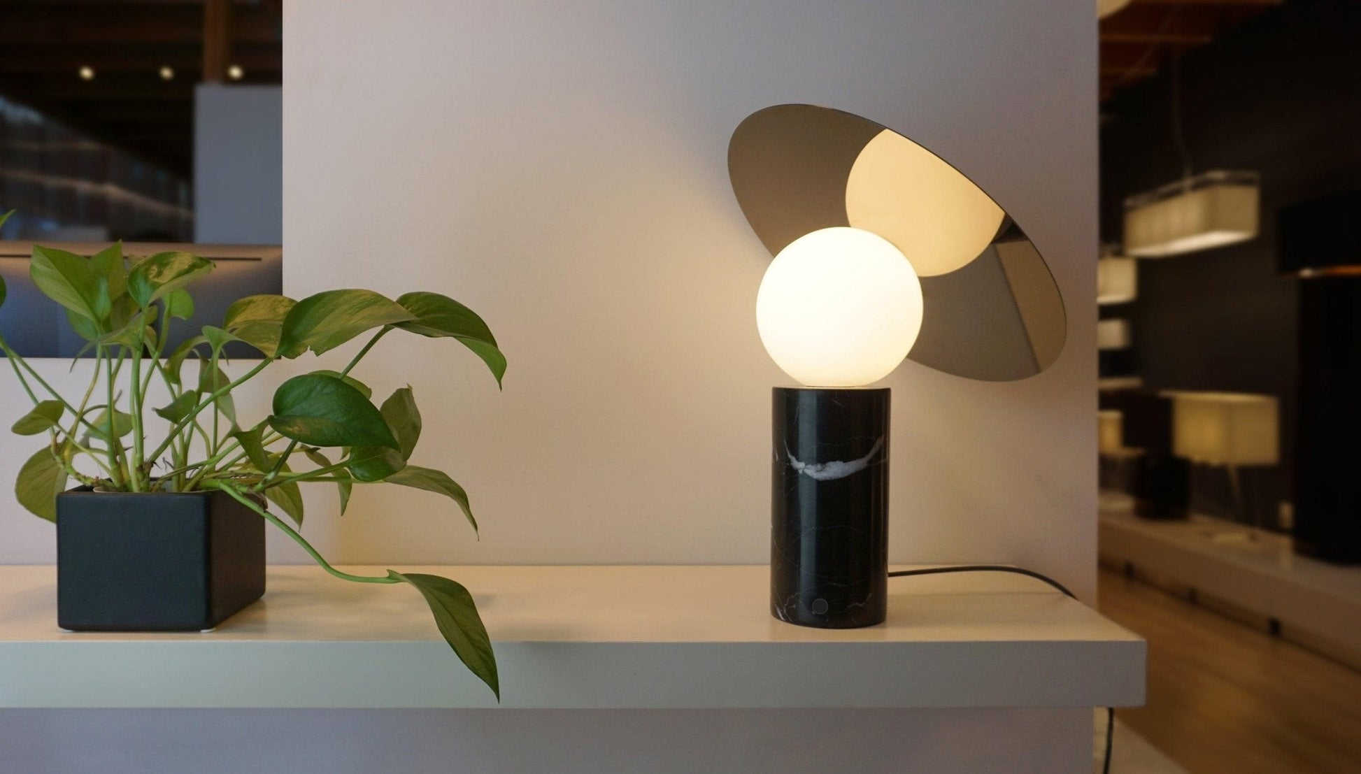 Orbelis Marble Disc Table Lamp