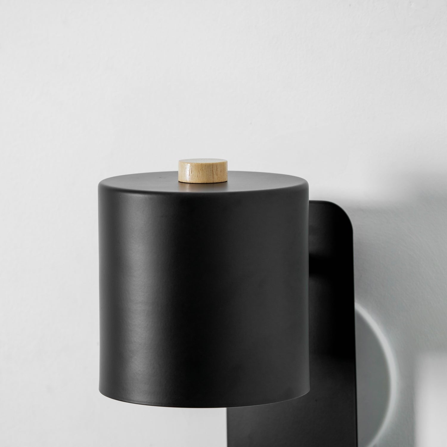 Orbitra Rotating Plug-in Wall Lamp