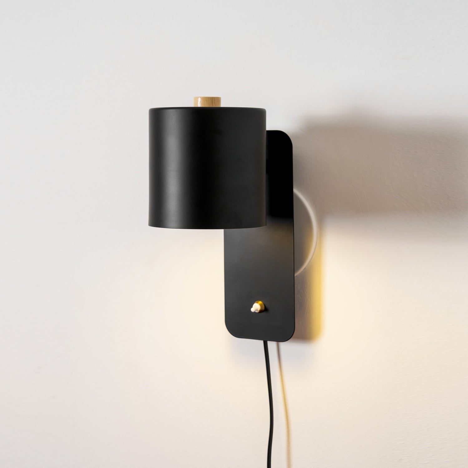 Orbitra Rotating Plug-in Wall Lamp