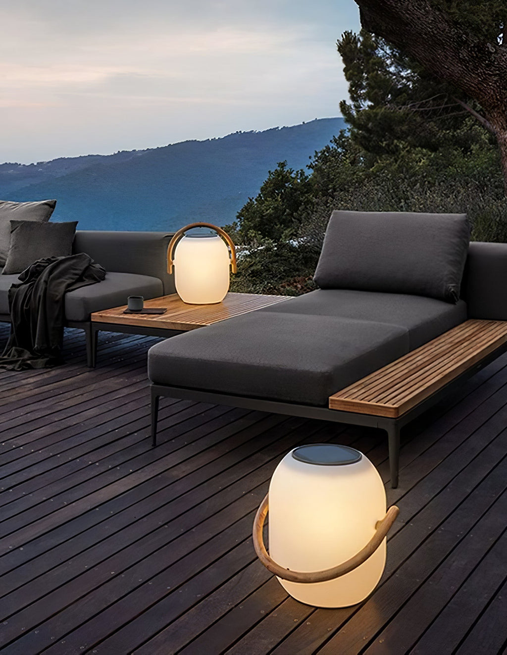 Solvra Solar Outdoor Lantern